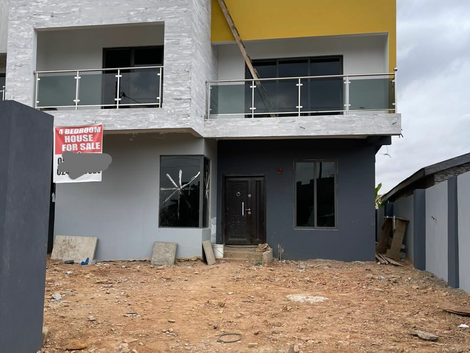 4 Bedroom Detached House For Sale at Oyarifa - Special, Accra 02