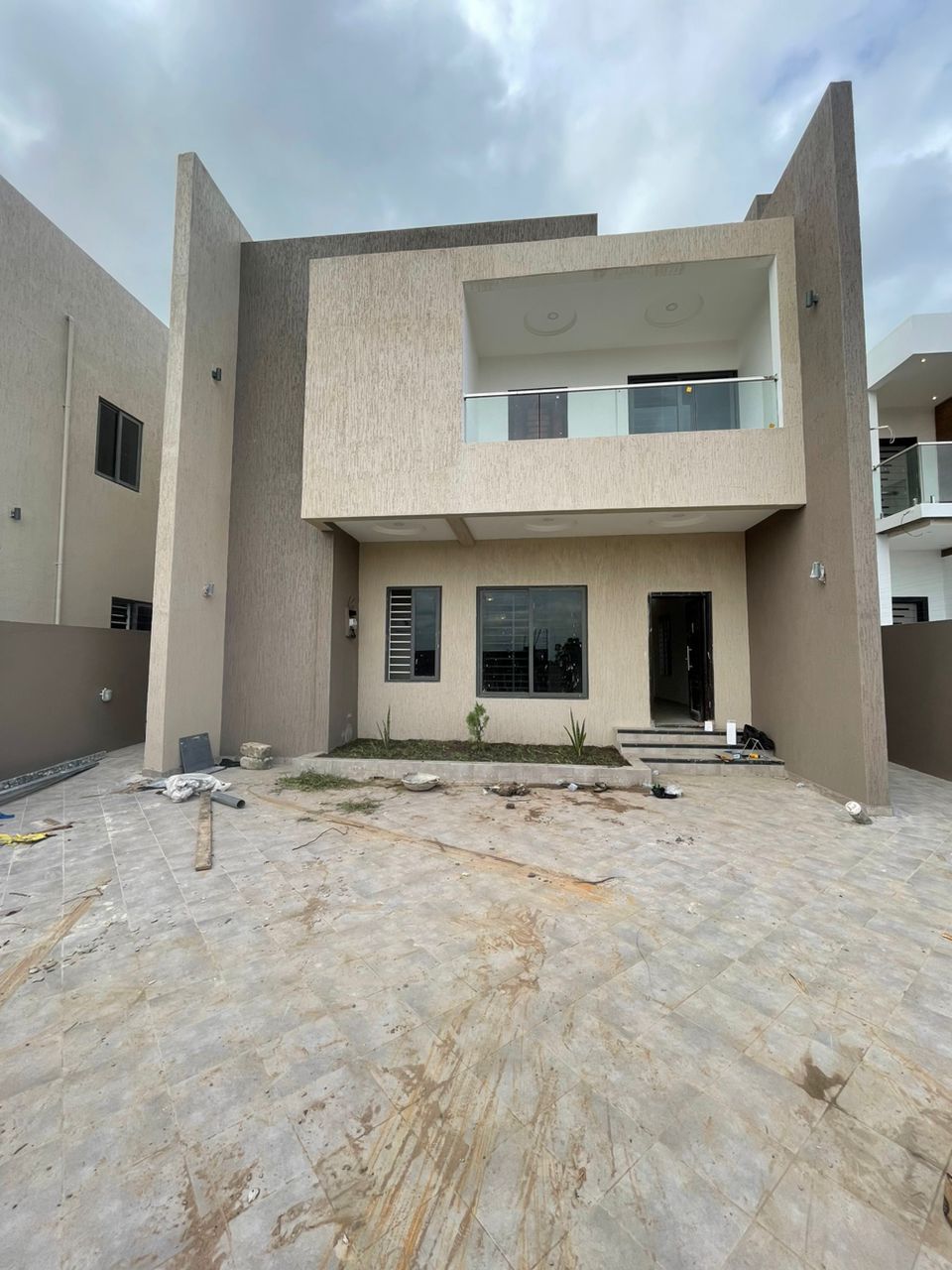 A 4 Bedroom House For Sale at Lakesides Estates Accra